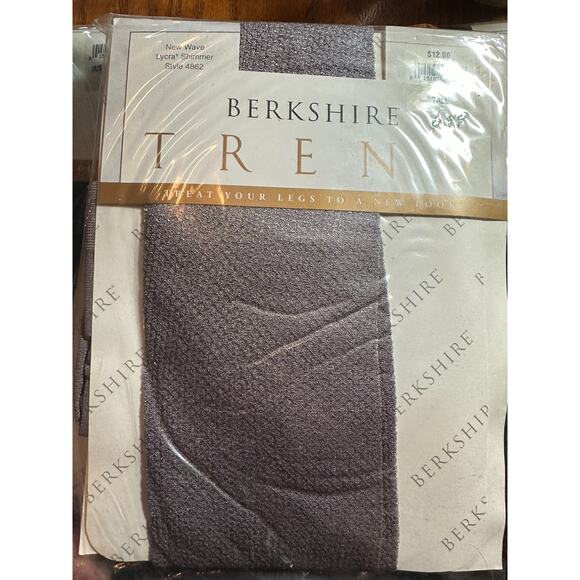 5 Berkshire Black Navy Patterned Pantyhose Hosiery Control Top SZ Tall A100952 - Picture 6 of 7